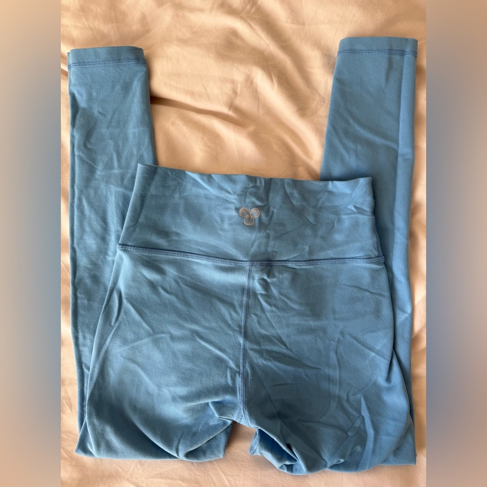 TNA Action Aritzia Blue legging